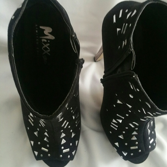 Booties - Picture 3 of 5